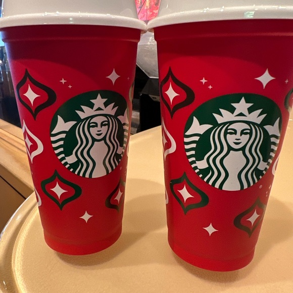 New 2023 Red Cup - Picture 2 of 4